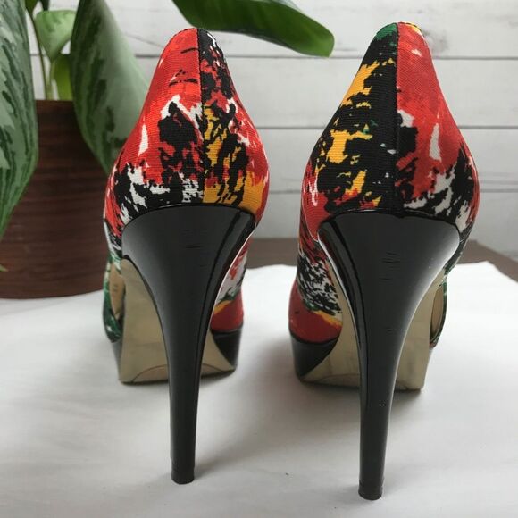 Marc Fisher Tumble 2 Red Floral Black Pump Heels - Picture 5 of 7